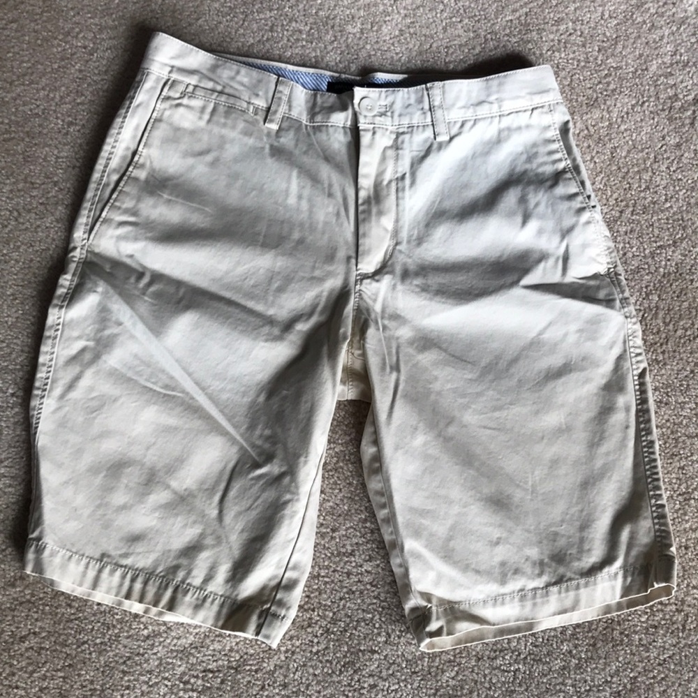 Banana Republic Emerson short. Men’s Size 30.